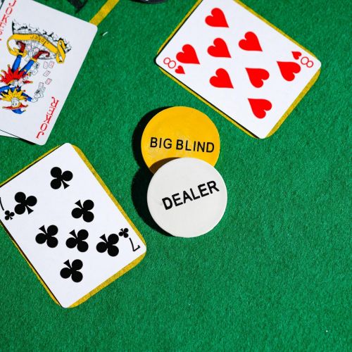 Набор для игры в покер: 2 колоды карт, фишки 200 шт., сукно