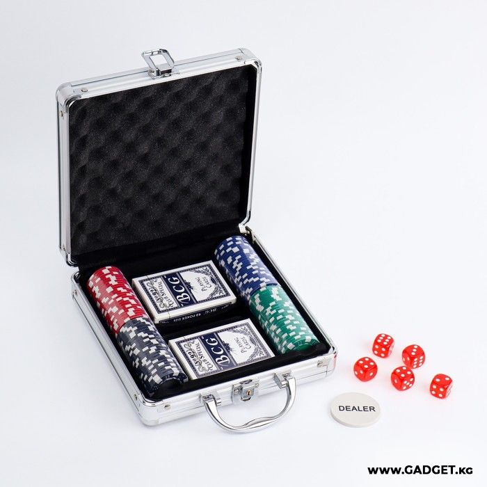 Покер в металлическом кейсе (карты 2 колоды, фишки 100 шт., без номин, 5 кубиков), 20 х 20 см